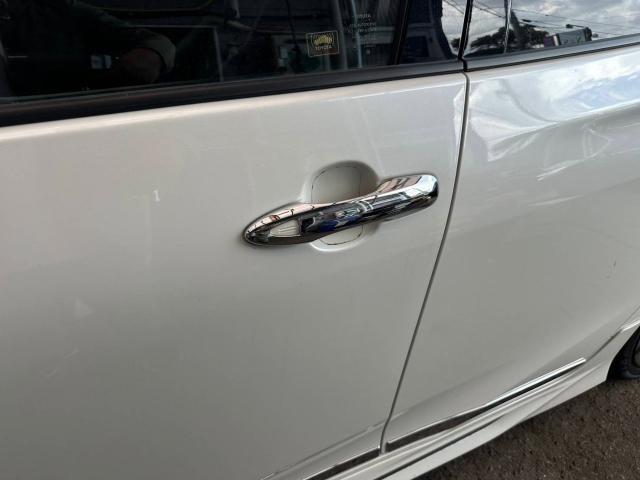 トヨタ　50プリウス　ドアハンドルプロテクション取外し　ZVW51【岡山県岡山市　東区・中区・北区・赤磐市・瀬戸内市で持込でのタイヤ交換・ドライブレコーダー・ナビ等のパーツ取付・カスタムの事ならエヌアンドエスオートへお任せ】下さい！】