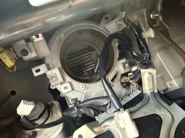 ダイハツ　ハイゼットカーゴ　納車前点検　S321V【岡山県岡山市　東区・中区・北区・赤磐市・瀬戸内市で持込でのタイヤ交換・ドライブレコーダー・ナビ等のパーツ取付・カスタムの事ならエヌアンドエスオートへお任せ】下さい！】