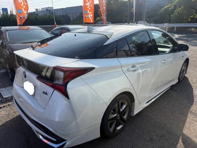 トヨタ　50プリウス　18inホイール　交換　ZVW51【岡山県岡山市　東区・中区・北区・赤磐市・瀬戸内市で持込でのタイヤ交換・ドライブレコーダー・ナビ等のパーツ取付・カスタムの事ならエヌアンドエスオートへお任せ】下さい！】