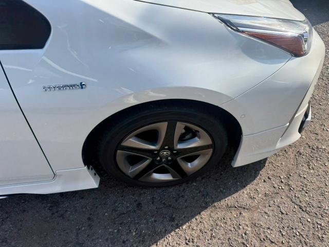 トヨタ　50プリウス　18inホイール　交換　ZVW51【岡山県岡山市　東区・中区・北区・赤磐市・瀬戸内市で持込でのタイヤ交換・ドライブレコーダー・ナビ等のパーツ取付・カスタムの事ならエヌアンドエスオートへお任せ】下さい！】