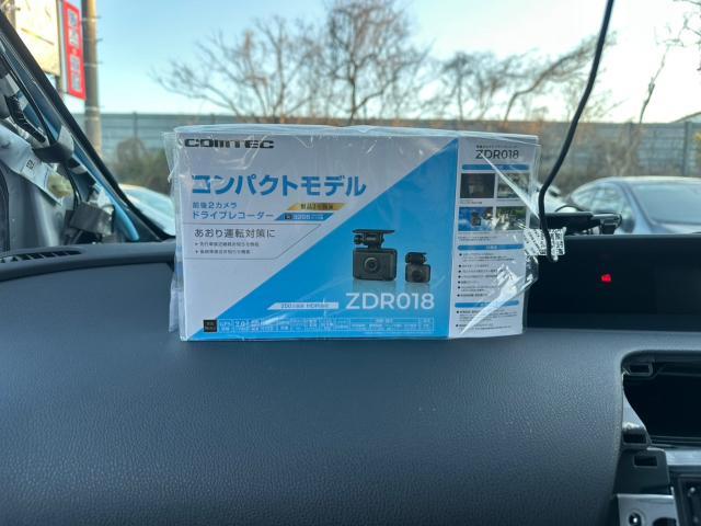 トヨタ　50プリウス　前後ドライブレコーダー取付　ZVW55【岡山県岡山市　東区・中区・北区・赤磐市・瀬戸内市で持込でのタイヤ交換・ドライブレコーダー・ナビ等のパーツ取付・カスタムの事ならエヌアンドエスオートへお任せ】下さい！】