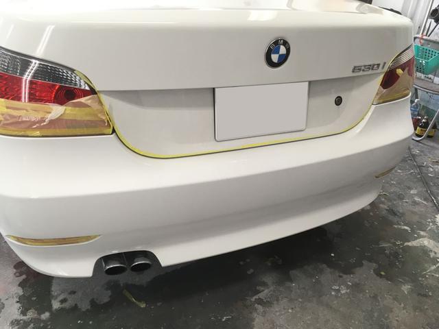 BMW　５シリーズ　バンパー修理　板金塗装　　広島　廿日市　輸入車　キズヘコミ修理なら株式会社アイズブレイン　イノテック広島テクニカルセンターまで