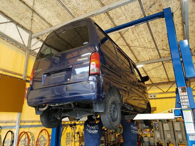 マツダ　スクラム　ワゴン　ミッション　取り外し　：広島市　廿日市市　佐伯区　ギア　シフト　修理なら株式会社アイズブレイン　イノテック広島テクニカルセンター