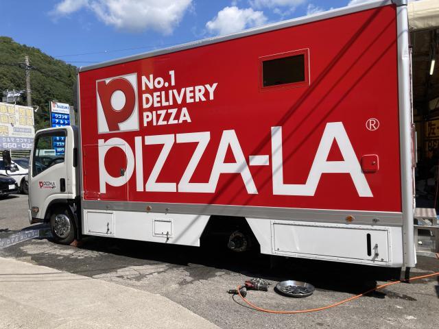 いすゞ　エルフトラック　キッチンカー　ホイール・タイヤ交換　廿日市市　広島市　株式会社アイズブレイン　イノテック株式会社