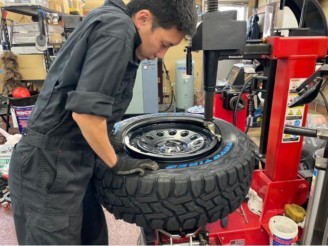 ハイラックス　Z GRスポーツ　タイヤ交換　TOYO　TIRES　オープンカントリー　265/70R17　112/109Q　ホワイトレター　下関市　大和町　山口　北九州