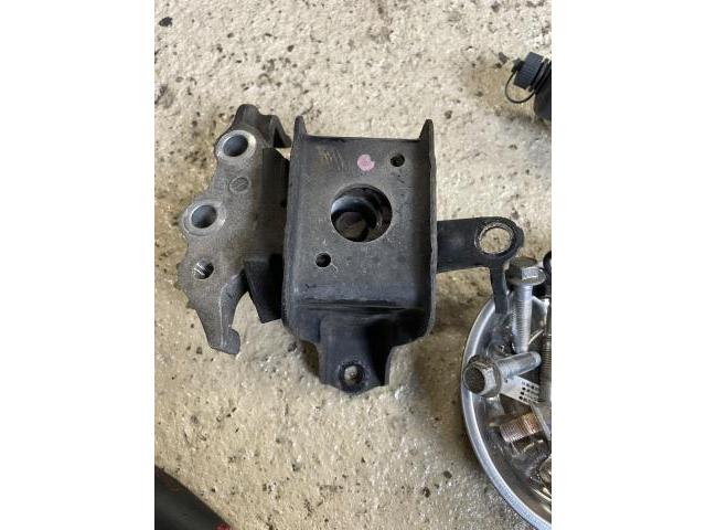 ダイハツ　ムーヴ　エンジン関連修理・整備