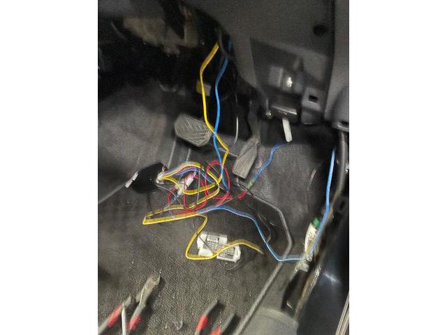 スズキ　スイフト　用品取り付け