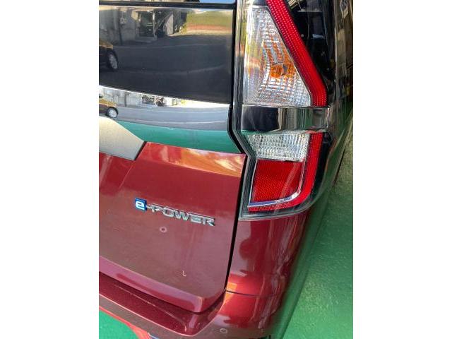 日産　セレナ　タイヤ交換