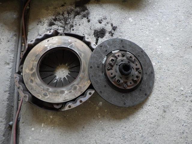 キャンター　平成２４年式　ＦＢＡ－６０　クラッチオーバーホール　岡山県　勝田郡勝央町　奈義町　湯郷　美作市　津山市