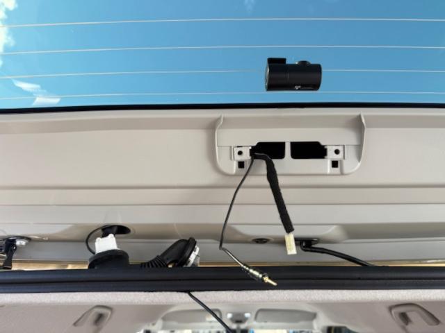 ダイハツ　タントファンクロス　ドライブレコーダー前後とテレビキットの取付