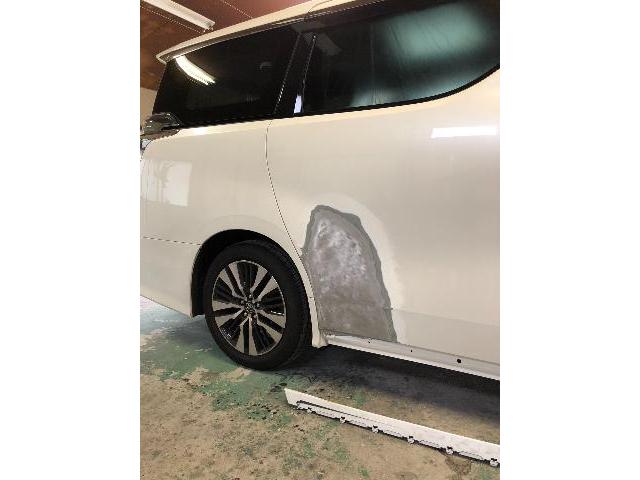 ベルファイア 板金 塗装 キズ ヘコミ 可部 亀山 三入 南原 安佐北区  安芸高田市