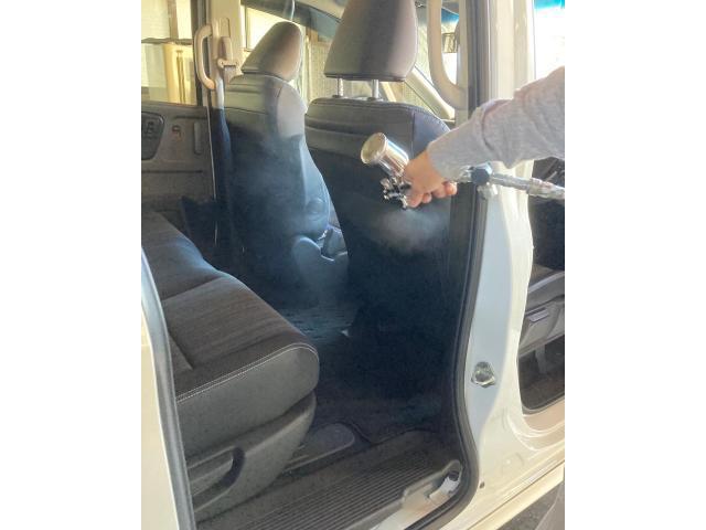 車内抗菌コーティング作業
【広島　安佐北区　安佐南区　安芸高田　可部　三入　亀山　南原　大林】