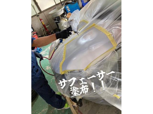 トヨタ　カローラアクシオ　
ボンネット　板金塗装修理
フェンダー　フロントバンパー　新品塗装交換作業
【広島　安佐北区　安芸高田　安佐南区　可部　三入　亀山　南原　大林　吉田　高陽　八木　緑井】