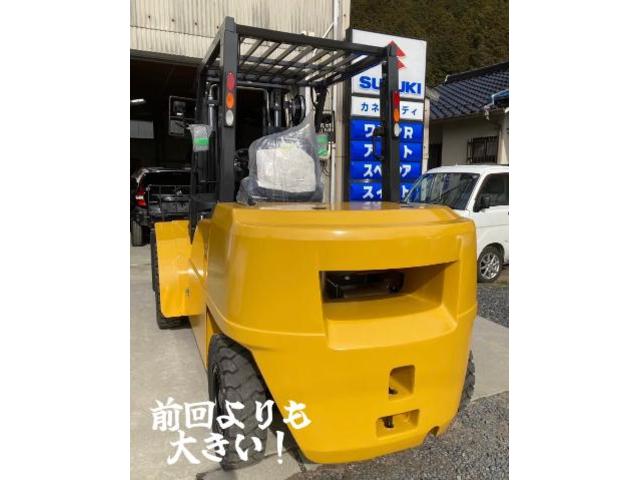 いろいろ塗装できます！シリーズ！
フォークリフト　塗装ご依頼
【広島　安佐北区　安佐南区　安芸高田　可部　亀山　三入　白木　吉田　大林　八木　緑井　高陽】