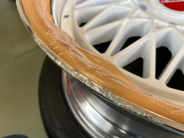 ホイール　リム修理！【山口県　周南市　タイヤ・ホイール・ナビ・ドライブレコーダー等のパーツ取付・販売をしております！愛車のカスタムや修理等も大歓迎受付中！お気軽に　エスエスクルー　へお問合わせ下さい！】