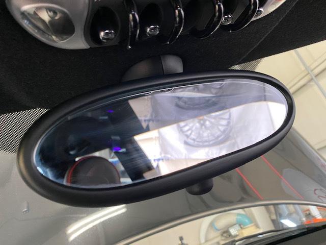 ＭＩＮＩ Ｒ５６ＪＣＷ　ミラーカバー　取付・・・着々と！！【山口県　周南市　タイヤ・ホイール・ナビ・ドライブレコーダー等のパーツ取付・販売をしております！愛車のカスタムや修理等も大歓迎受付中！お気軽に　エスエスクルー　へお問合わせ下さい！】