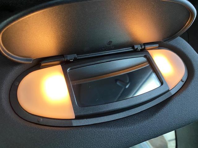 ＭＩＮＩ Ｒ５６ＪＣＷ　ミラーカバー　取付・・・着々と！！【山口県　周南市　タイヤ・ホイール・ナビ・ドライブレコーダー等のパーツ取付・販売をしております！愛車のカスタムや修理等も大歓迎受付中！お気軽に　エスエスクルー　へお問合わせ下さい！】