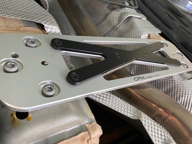 MINI　Ｆ５５クーパーＳ　ステアリング　交換！！【山口県　周南市　タイヤ・ホイール・ナビ・ドライブレコーダー等のパーツ取付・販売をしております！愛車のカスタムや修理等も大歓迎受付中！お気軽に　エスエスクルー　へお問合わせ下さい！】