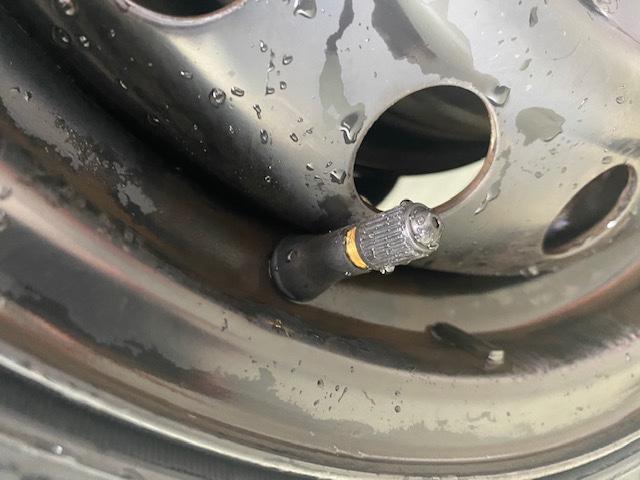 トヨタ　ヴォクシー　タイヤ交換【山口県　周南市　タイヤ・ホイール・ナビ・ドライブレコーダー等のパーツ取付・販売をしております！愛車のカスタムや修理等も大歓迎受付中！お気軽に　エスエスクルー　へお問合わせ下さい！】