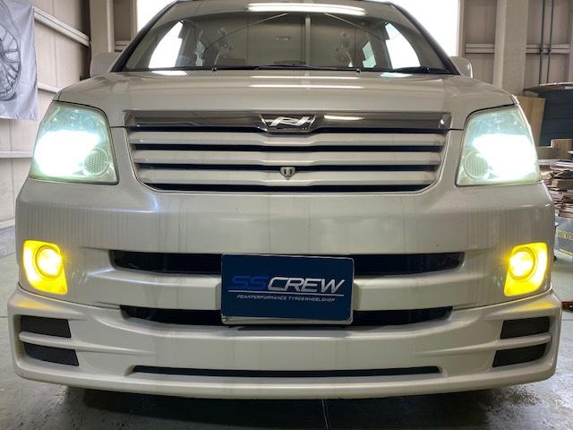 トヨタ　ノア　ヘッドライト　HID化　フォグライト　LED化【山口県　周南市　タイヤ・ホイール・ナビ・ドライブレコーダー等のパーツ取付・販売をしております！愛車のカスタムや修理等も大歓迎受付中！お気軽に　エスエスクルー　へお問合わせ下さい】