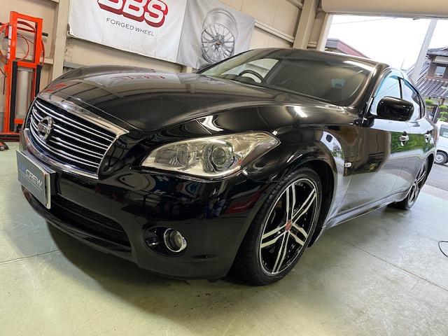 日産　フーガ　カスタム【山口県　周南市　タイヤ・ホイール・ナビ・ドライブレコーダー等のパーツ取付・販売をしております！愛車のカスタムや修理等も大歓迎受付中！お気軽に　エスエスクルー　へお問合わせ下さい！】