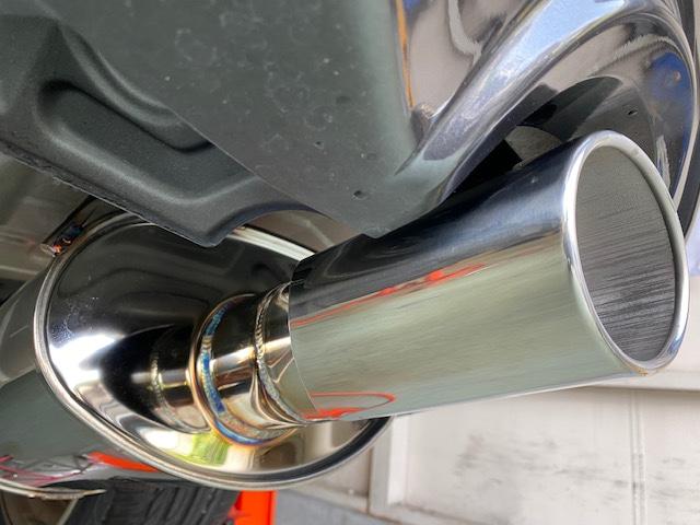 日産　フーガ　マフラー交換【山口県　周南市　タイヤ・ホイール・ナビ・ドライブレコーダー等のパーツ取付・販売をしております！愛車のカスタムや修理等も大歓迎受付中！お気軽に　エスエスクルー　へお問合わせ下さい！】