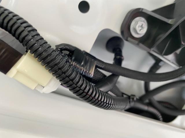 トヨタ　ＲＡＶ４　リアガーニッシュ　取付【山口県　周南市　タイヤ・ホイール・ナビ・ドライブレコーダー等のパーツ取付・販売をしております！愛車のカスタムや修理等も大歓迎受付中！お気軽に　エスエスクルー　へお問合わせ下さい！】