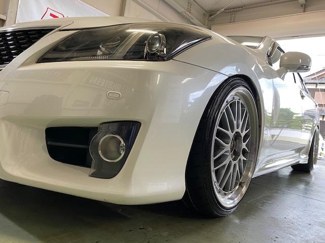 トヨタ　クラウン　タイヤ交換　【山口県　周南市　タイヤ・ホイール・ナビ・ドライブレコーダー等のパーツ取付・販売をしております！愛車のカスタムや修理等も大歓迎受付中！お気軽に　エスエスクルー　へお問合わせ下さい！】