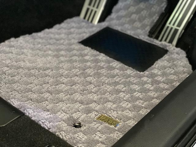 カロマット！！【山口県　周南市　タイヤ・ホイール・ナビ・ドライブレコーダー等のパーツ取付・販売をしております！愛車のカスタムや修理等も大歓迎受付中！お気軽に　エスエスクルー　へお問合わせ下さい！】