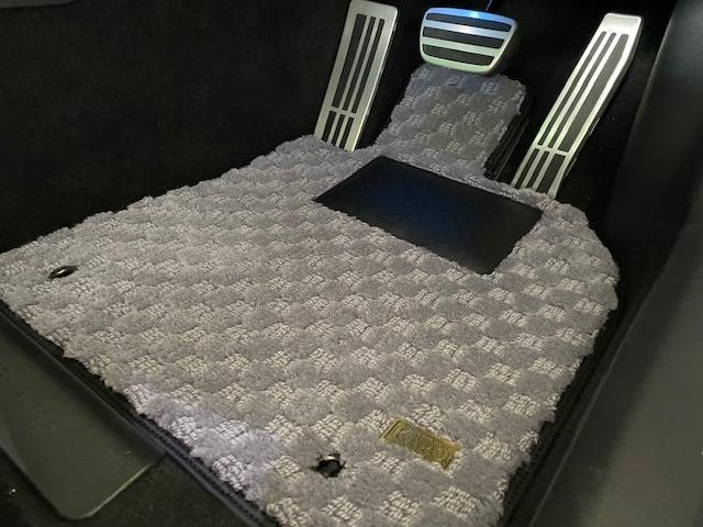 カロマット！！【山口県　周南市　タイヤ・ホイール・ナビ・ドライブレコーダー等のパーツ取付・販売をしております！愛車のカスタムや修理等も大歓迎受付中！お気軽に　エスエスクルー　へお問合わせ下さい！】