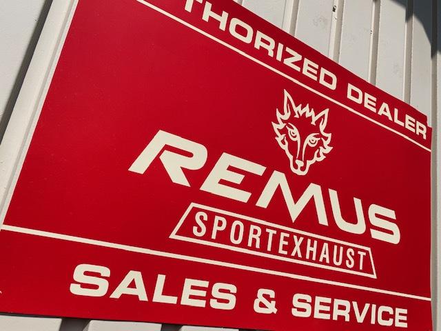 日曜日！【山口県　周南市　タイヤ・ホイール・ナビ・ドライブレコーダー等のパーツ取付・販売をしております！愛車のカスタムや修理等も大歓迎受付中！お気軽に　エスエスクルー　へお問合わせ下さい！】