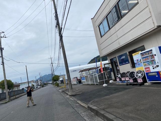 ショップ取材！【山口県　周南市　タイヤ・ホイール・ナビ・ドライブレコーダー等のパーツ取付・販売をしております！愛車のカスタムや修理等も大歓迎受付中！お気軽に　エスエスクルー　へお問合わせ下さい！】