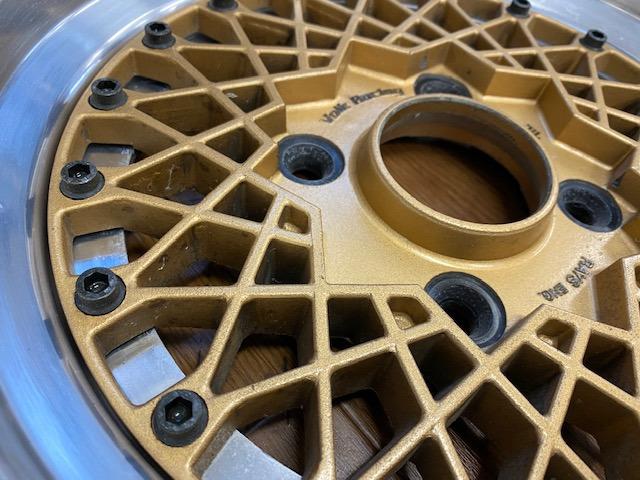 レアもん！！【山口県　周南市　タイヤ・ホイール・ナビ・ドライブレコーダー等のパーツ取付・販売をしております！愛車のカスタムや修理等も大歓迎受付中！お気軽に　エスエスクルー　へお問合わせ下さい！】