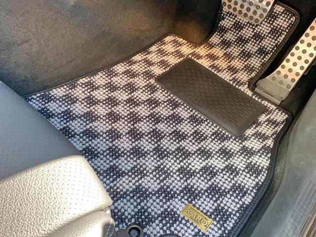 W205×カロマット！【山口県　周南市　タイヤ・ホイール・ナビ・ドライブレコーダー等のパーツ取付・販売をしております！愛車のカスタムや修理等も大歓迎受付中！お気軽に　エスエスクルー　へお問合わせ下さい！】