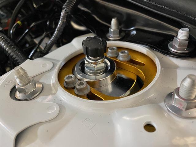 ７０カムリハイブリッド×エアフォース！【山口県　周南市　タイヤ・ホイール・ナビ・ドライブレコーダー等のパーツ取付・販売をしております！愛車のカスタムや修理等も大歓迎受付中！お気軽に　エスエスクルー　へお問合わせ下さい！】