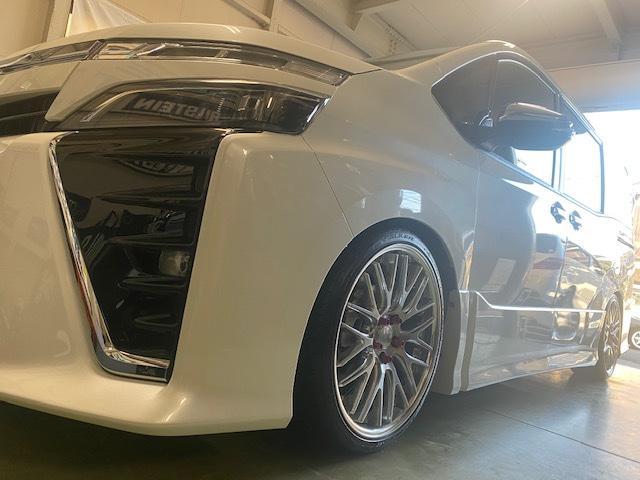 ８０ヴォクシー！【山口県　周南市　タイヤ・ホイール・ナビ・ドライブレコーダー等のパーツ取付・販売をしております！愛車のカスタムや修理等も大歓迎受付中！お気軽に　エスエスクルー　へお問合わせ下さい！】