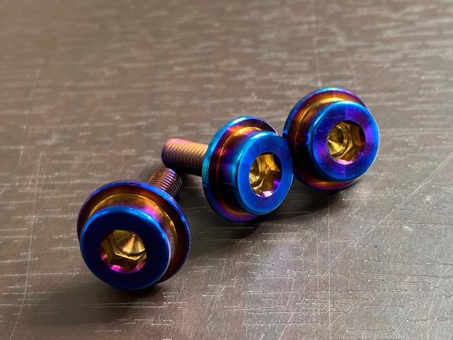 NEWパーツ入荷【山口県　周南市　タイヤ・ホイール・ナビ・ドライブレコーダー等のパーツ取付・販売をしております！愛車のカスタムや修理等も大歓迎受付中！お気軽に　エスエスクルー　へお問合わせ下さい！】