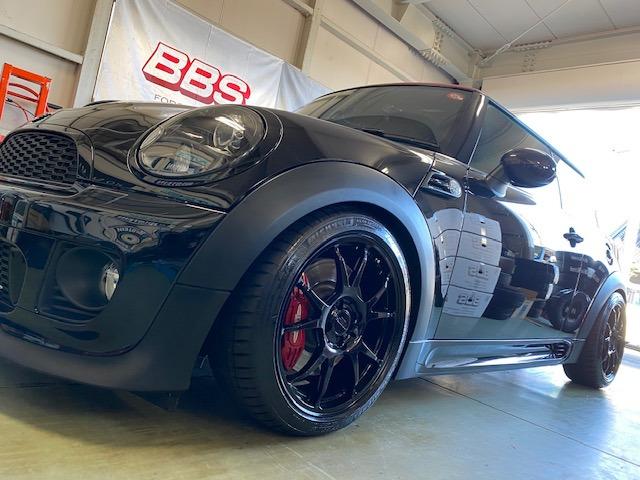 R56JCW！【山口県　周南市　タイヤ・ホイール・ナビ・ドライブレコーダー等のパーツ取付・販売をしております！愛車のカスタムや修理等も大歓迎受付中！お気軽に　エスエスクルー　へお問合わせ下さい！】