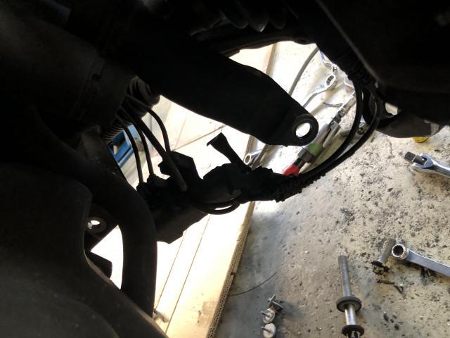 メルセデス・ベンツ　Ｅクラスステーションワゴン　ロアーアーム異音／ロアーアーム交換