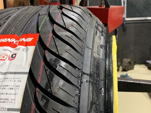 タイヤ組み込み  18インチ  11Jホイールに225/40R18  引っ張りタイヤ組み込み