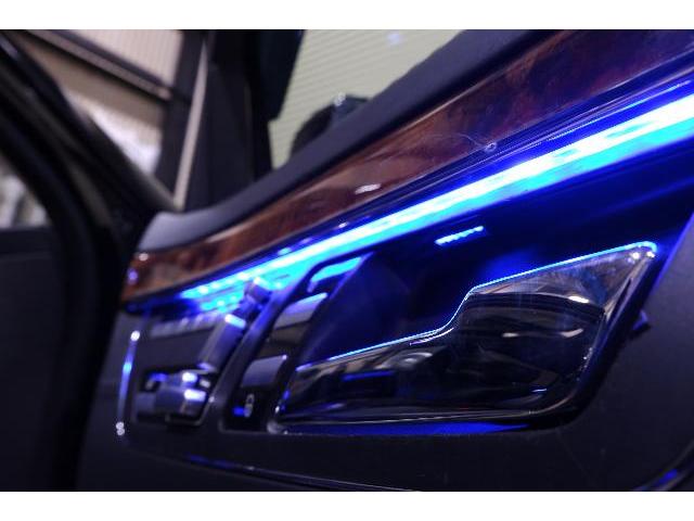 メルセデスベンツ  Sクラス  W221  純正アンビエントライト加工  RGB LED施工