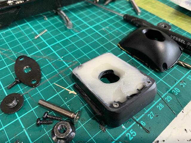 ミニクーパー  ポータブルナビ取り付け