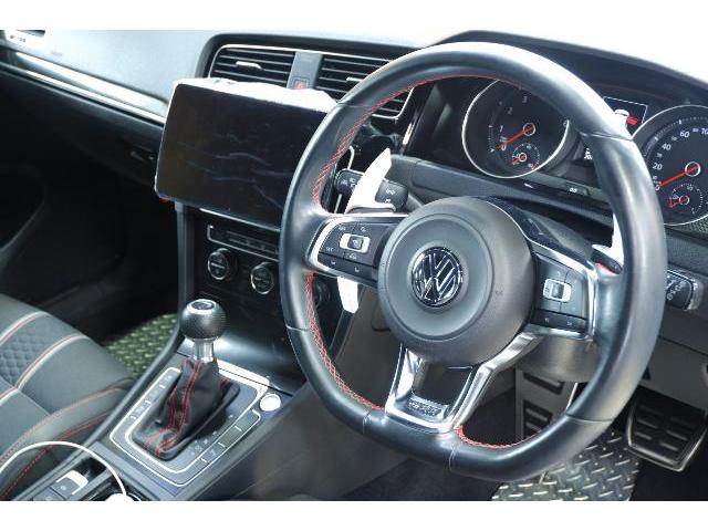 フォルクスワーゲン　ゴルフ７GTI  9インチナビ&スピーカー交換　音響調整