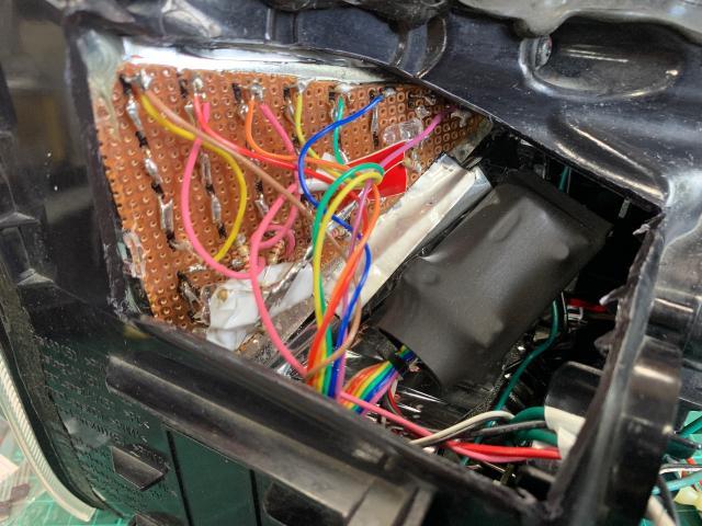 50プリウス  他社様加工テールライト修理