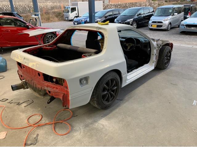 RX-7 FC  全塗装車を再度全塗装　パッキン類全交換　窓ガラス脱着