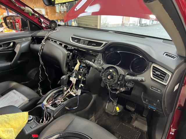 T32 前期 エクストレイル メーカー純正ナビから社外ナビに交換 T32 前期 エクストレイル メーカー純正ナビから社外ナビに交換