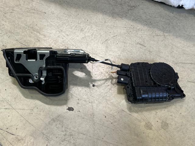 BMW740i  運転席　ドアクローザー修理