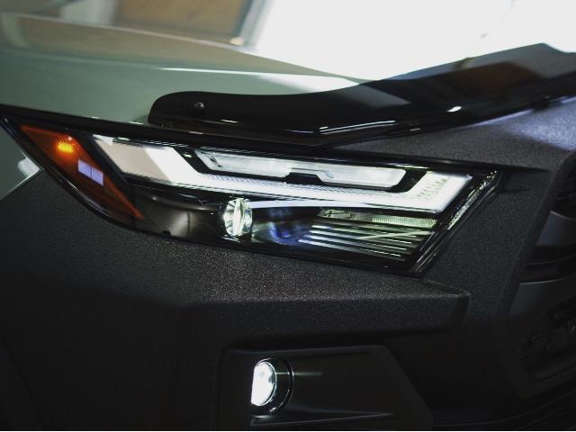 RAV4 後期ハイブリッド車純正ヘッドライト加工 ガソリン車ポン RAV4 後期ハイブリッド車純正ヘッドライト加工 ガソリン車ポン