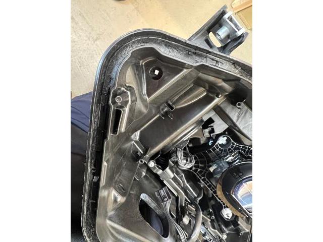 BMW  1シリーズ ヘッドライトレンズ交換 ヘッドライト修理