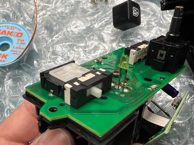 日産 WY30 パワーウィンドウスイッチ 運転席側 Yahoo!オークション - 【日産 セドリック WY30 純正 運転席